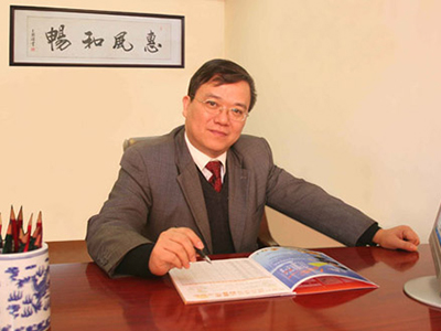 張振新