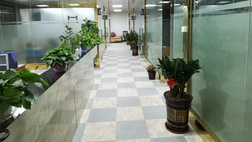 百施达 百施达