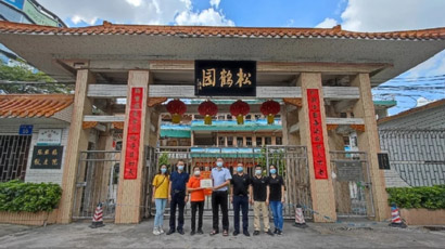 赠人玫瑰，手有余香！免费下载银河app向张槎街道敬老院、康园中心分别捐款