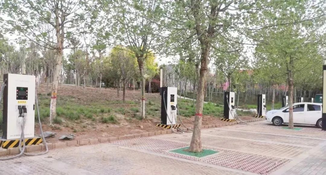 森源新能源充电桩助力许昌市中心城区巡游出租汽车改革更新工作