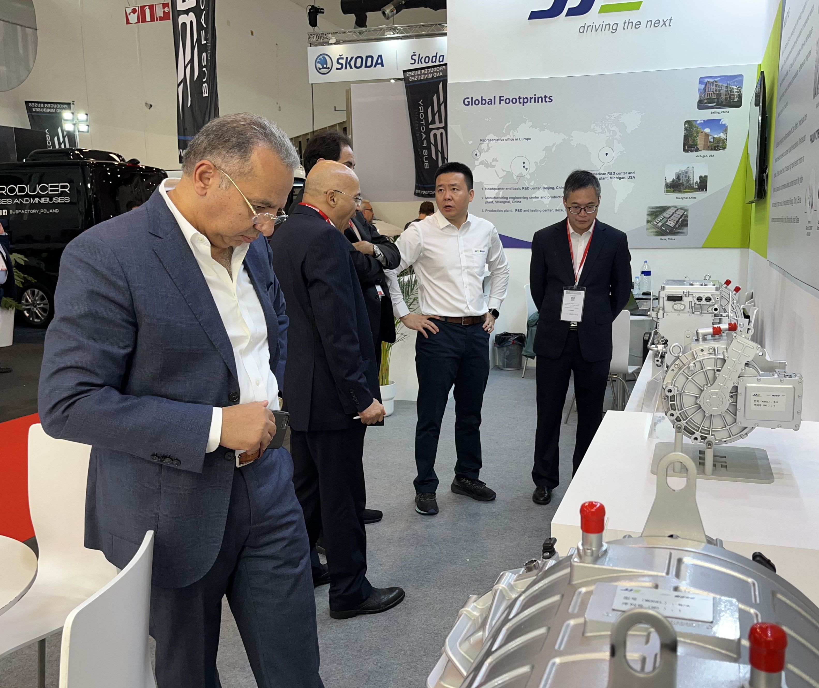 精進電動攜展品亮相世界客車博覽會