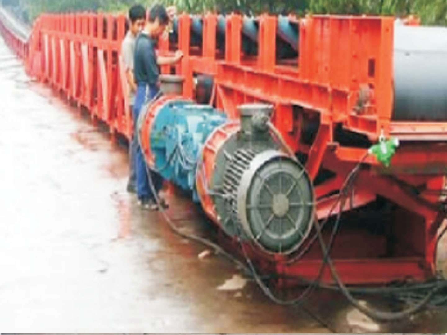 礦用可伸縮帶式輸送機(jī)
