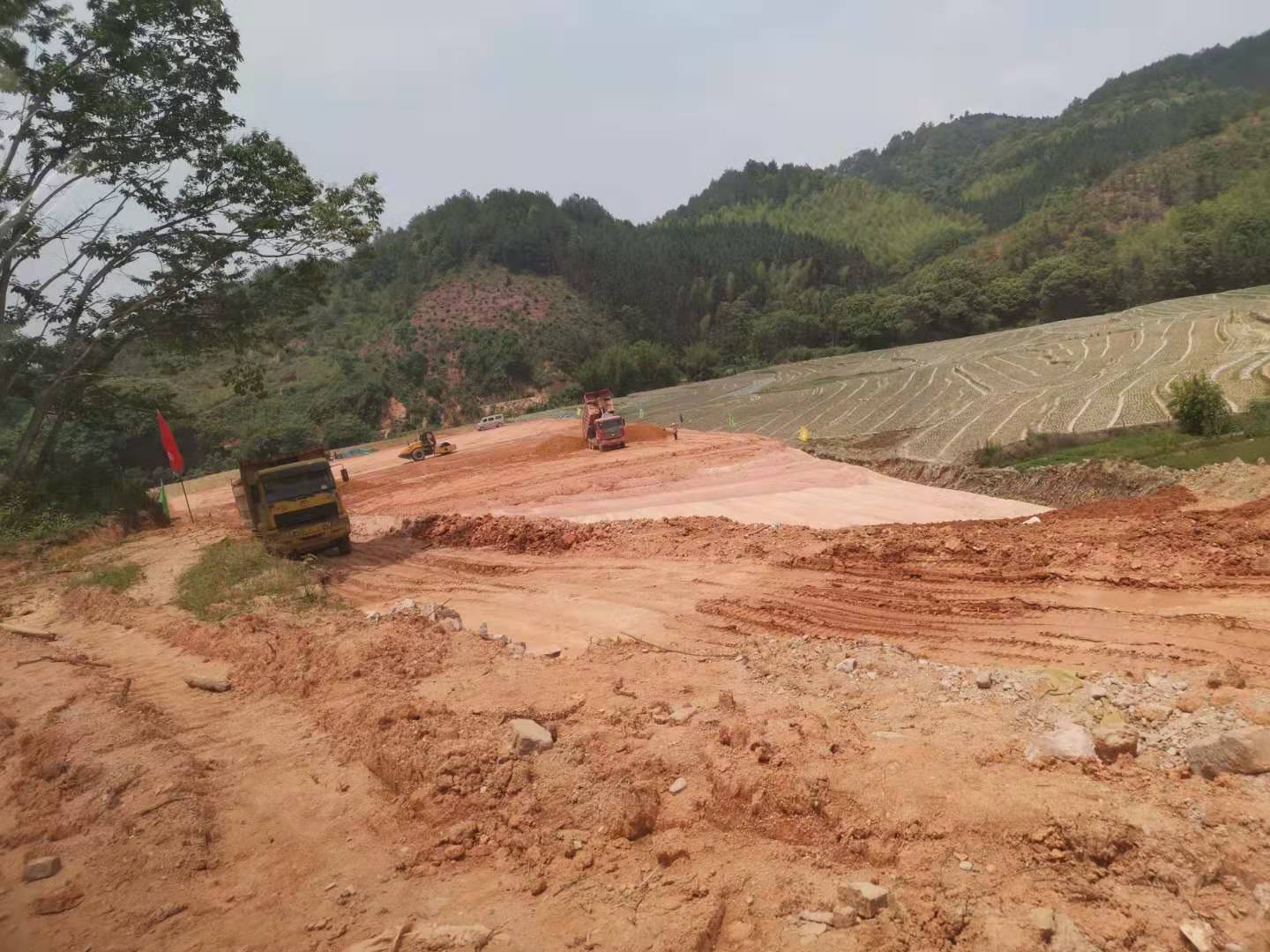 大慶至廣州高速公路南康至龍南段擴(kuò)容工程XJC4標(biāo)段