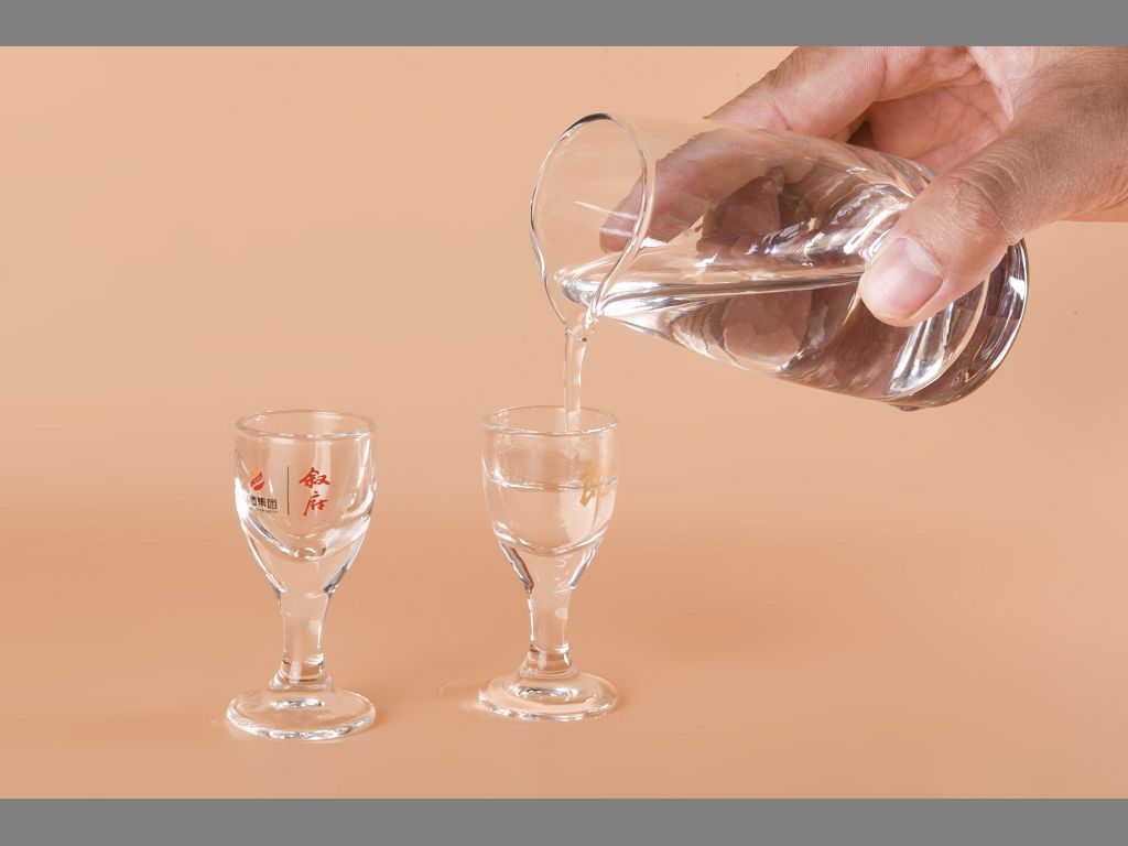 小酒杯