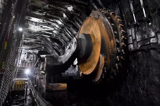 新疆出台《自治区煤矿智能化建设实施方案》 明年底建成15个以上智能化示范煤矿