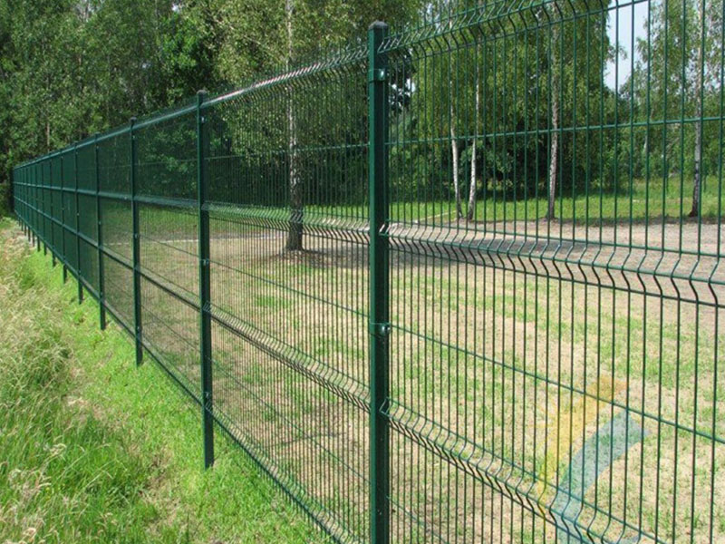 curved wire fence