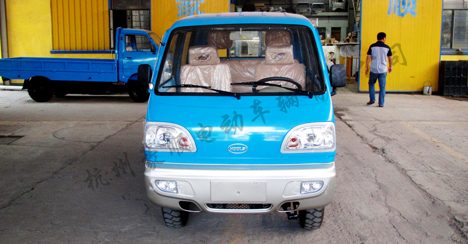 双排座驾驶室电瓶车