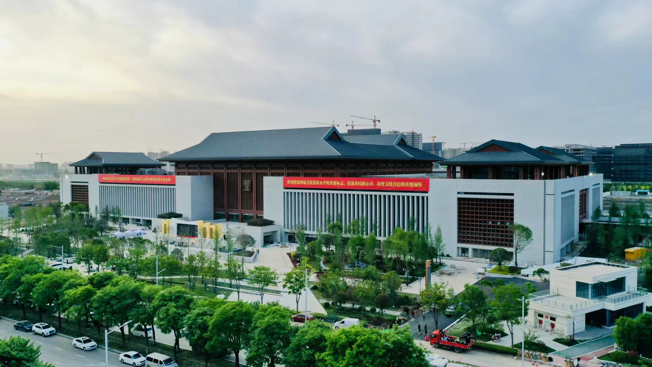 科技賦能——助力陝西省圖書館新館閱覽區開放