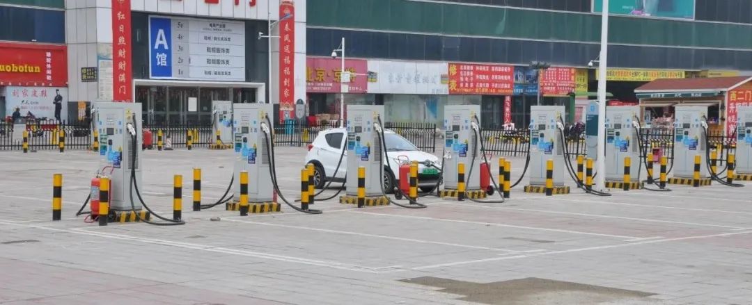 武漢今年將新增充電樁4萬個，全面開展新能源汽車充電樁大檢查