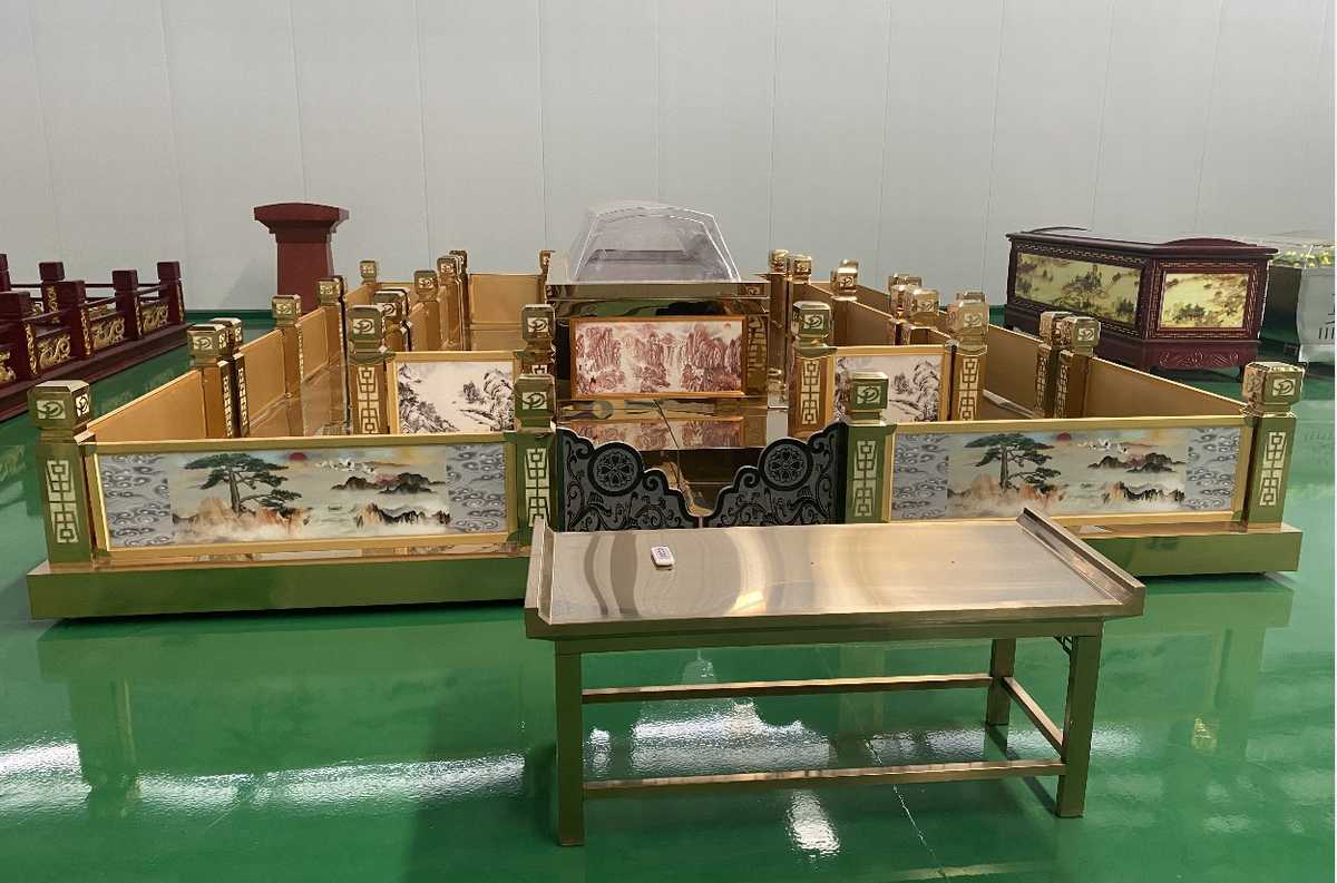 鈦合金瞻仰臺(tái)