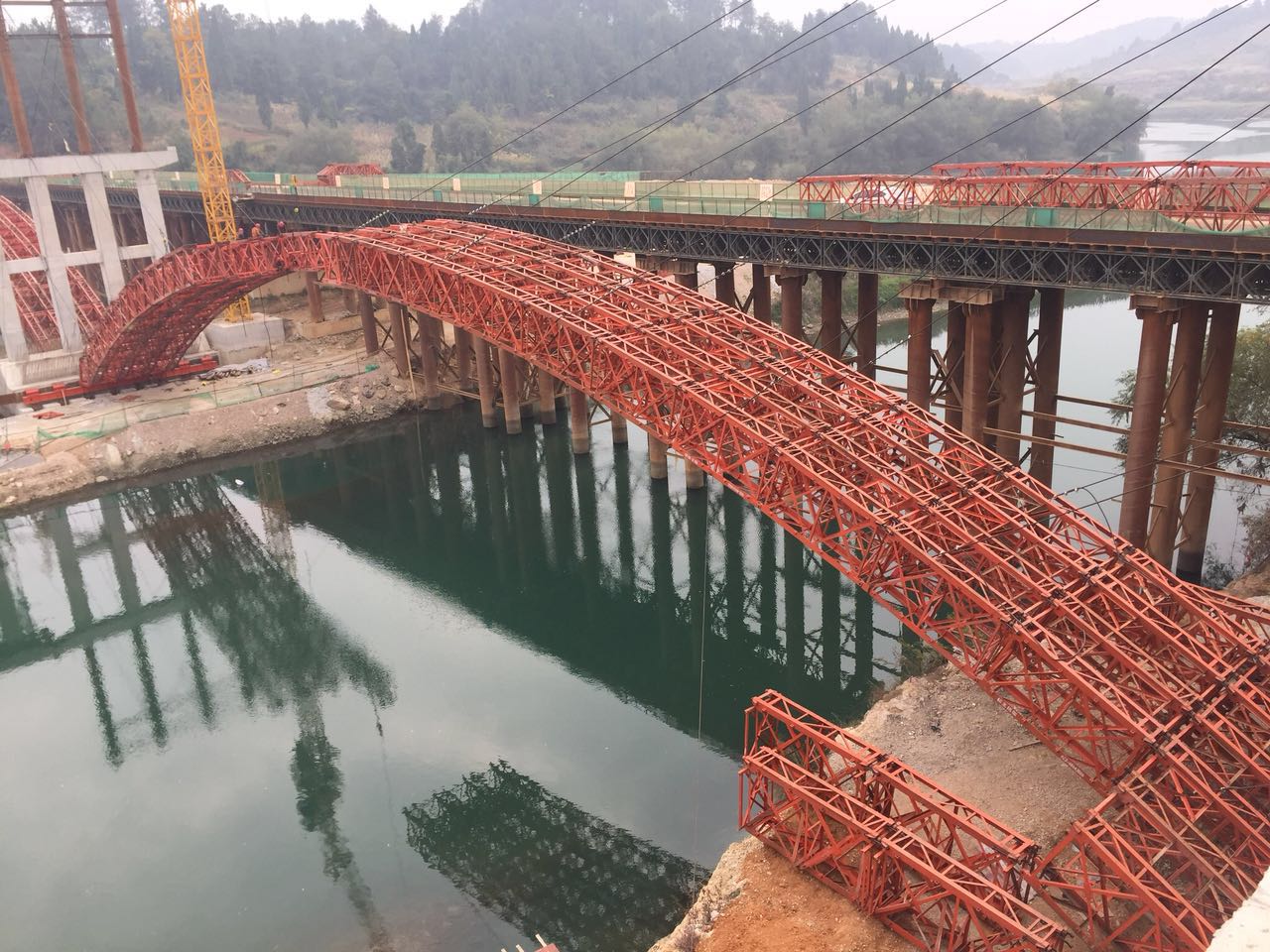 標(biāo)準(zhǔn)化鋼拱橋
