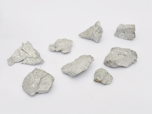 微碳鉻鐵破碎塊