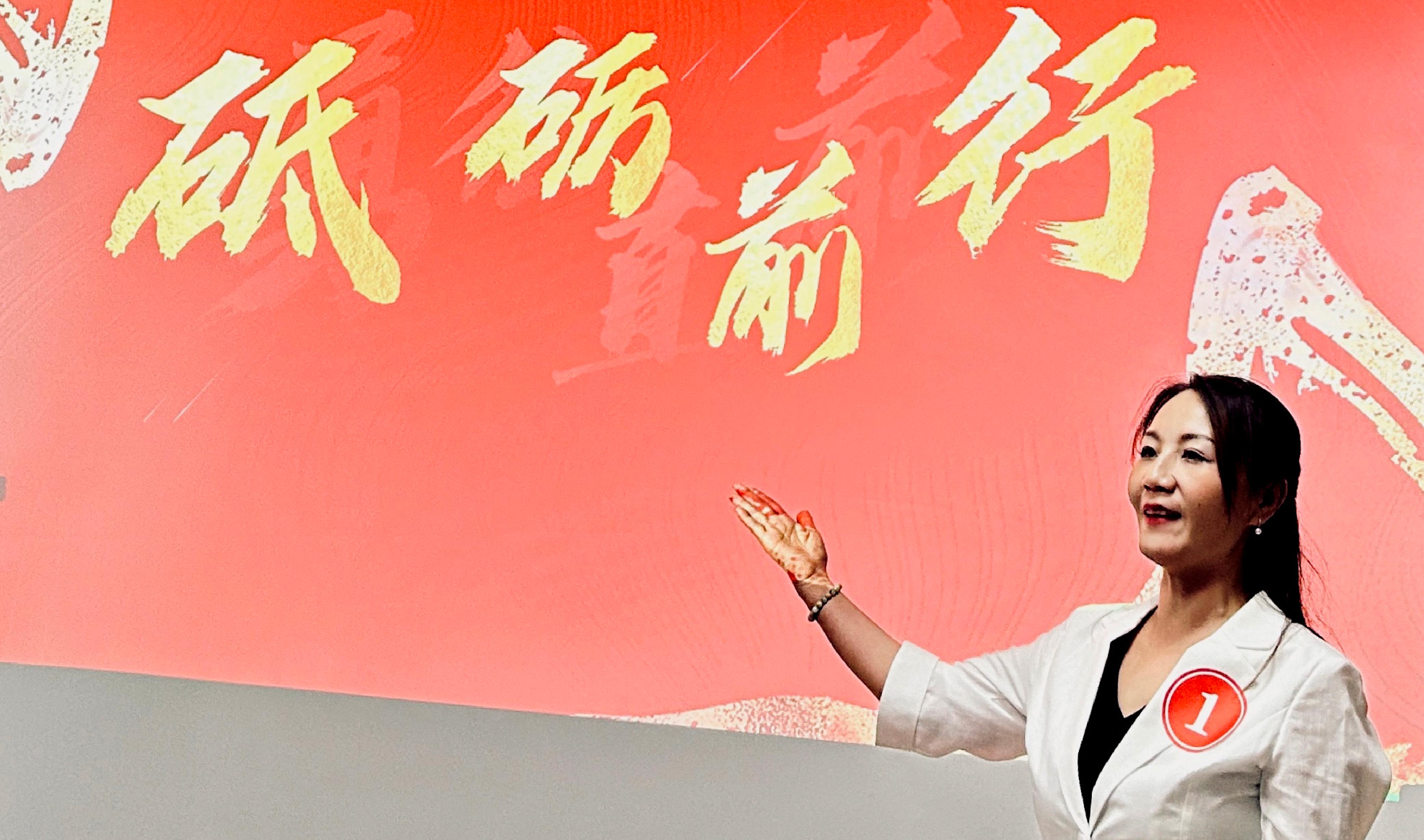 “荣耀与传承”首届演讲大赛 花絮 “荣耀与传承”首届演讲大赛 花絮