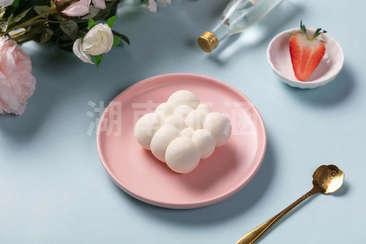 創(chuàng)意造型蛋糕
