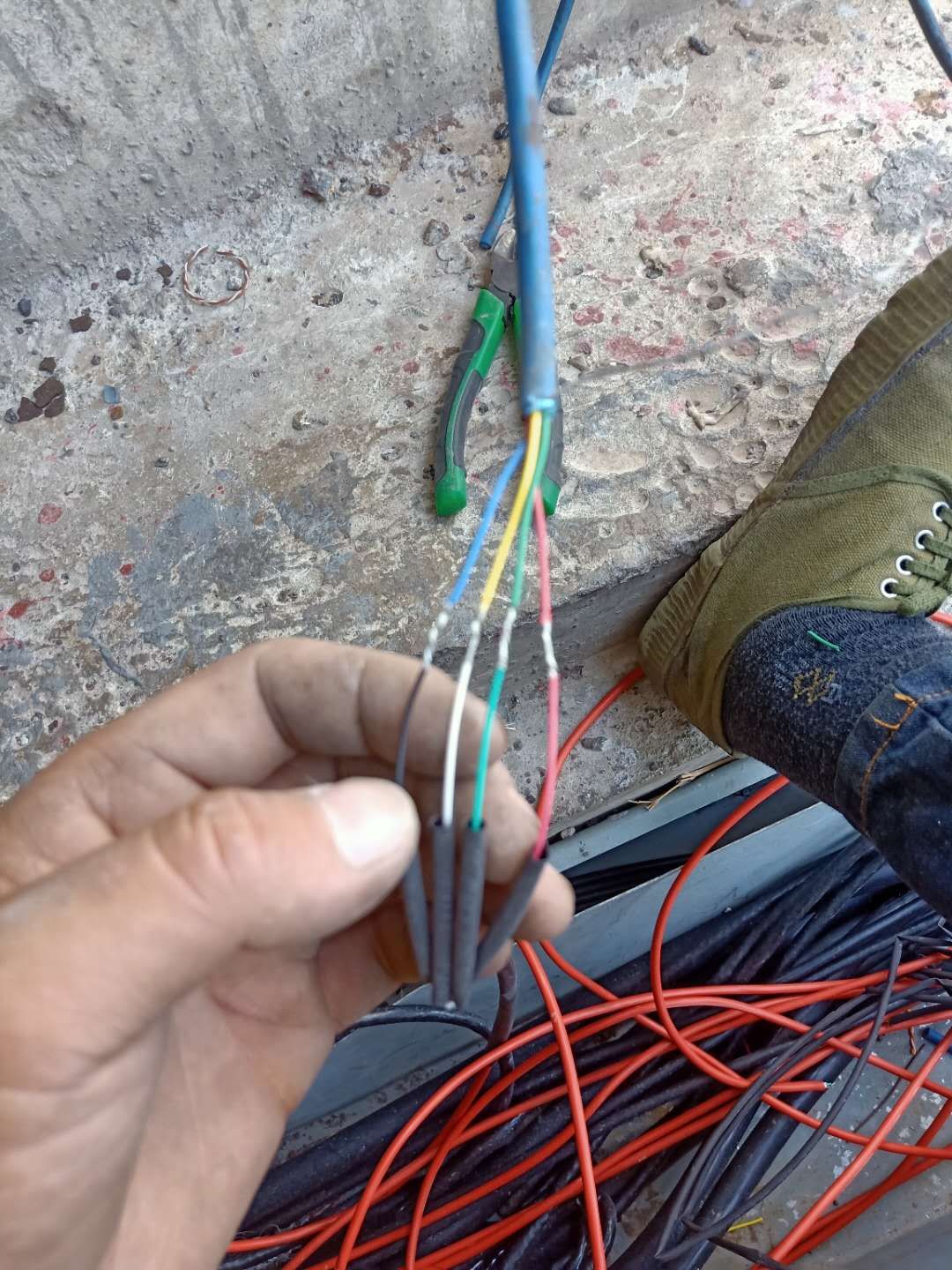 信號線纜連接 (2)