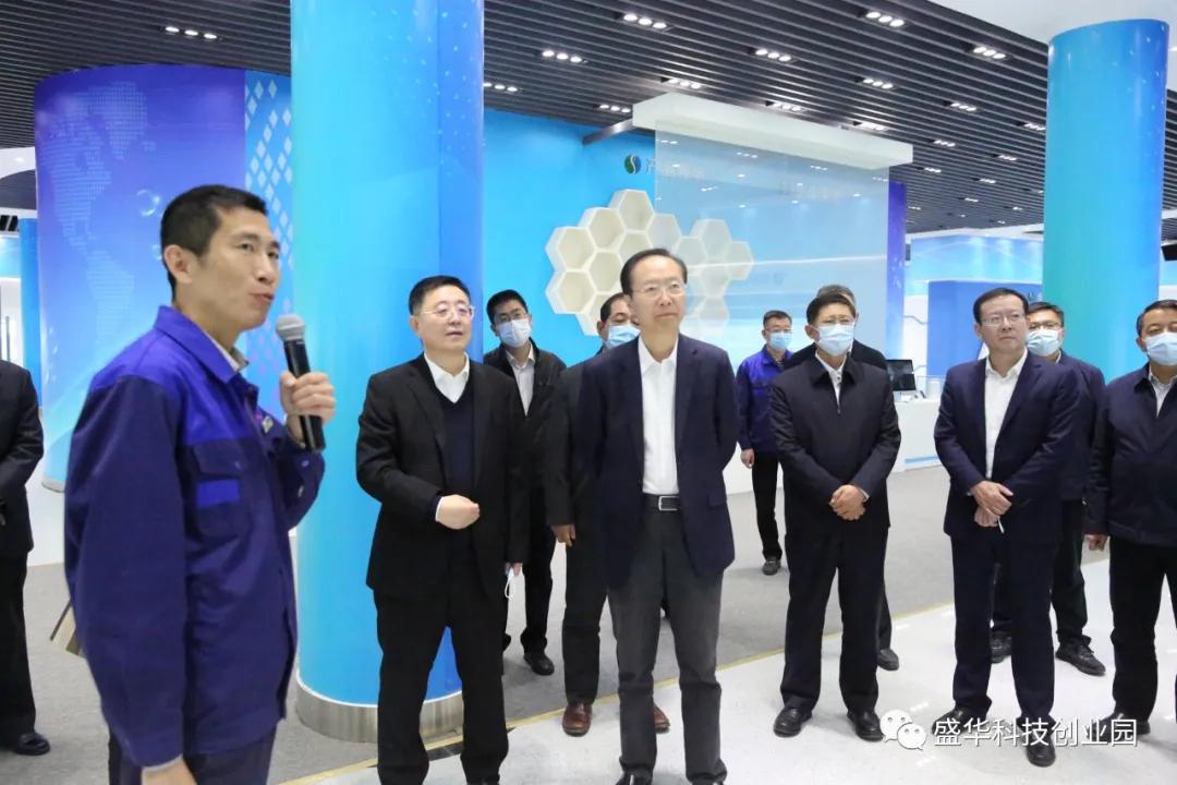 省政協副主席韓金峰一行到公司調研 省政協副主席韓金峰一行到公司調研
