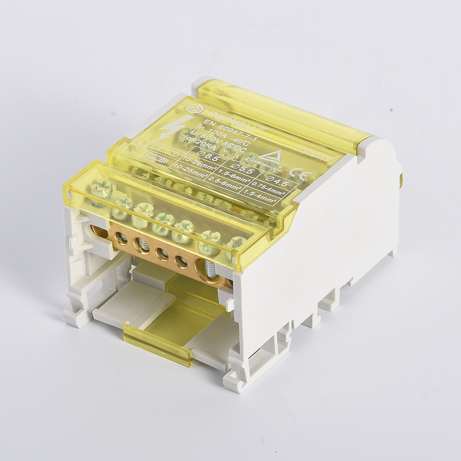 Terminal box for power distribution