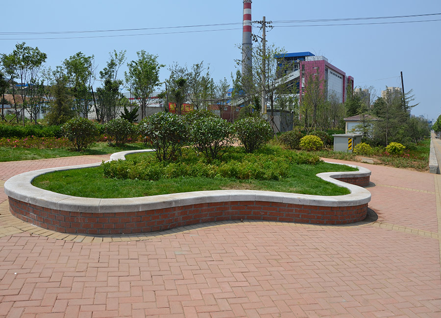 遼(liao)陽(yang)東(dong)路（青(qing)銀(yin)橋-濱(bin)海(hai)公路(lu)）綠化(hua)工程(cheng)