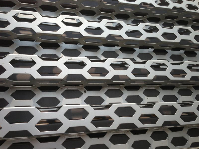 鋁蜂窩板廠家直銷，為制造業提供高質量定制鋁蜂窩板