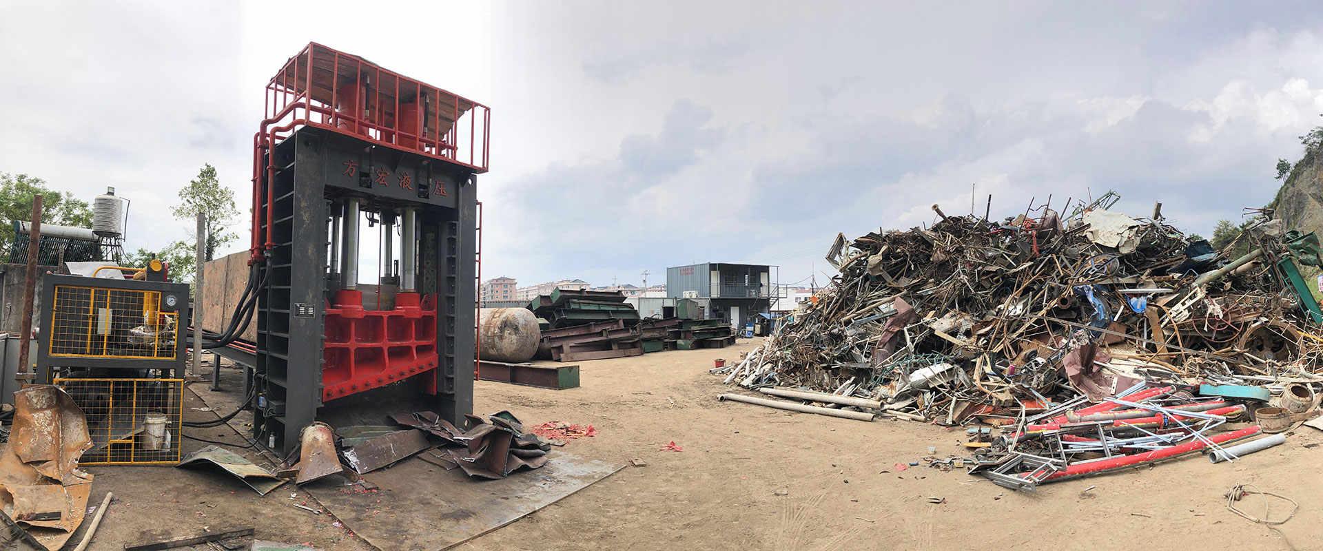 江陰市方宏液壓機(jī)械有限公司主營:液壓打包機(jī)、廢鋼壓塊機(jī)、金屬打包機(jī)廠家、龍門剪、壓塊機(jī)、1000噸龍門剪、廢鐵龍門剪、江陰金屬打包機(jī)。