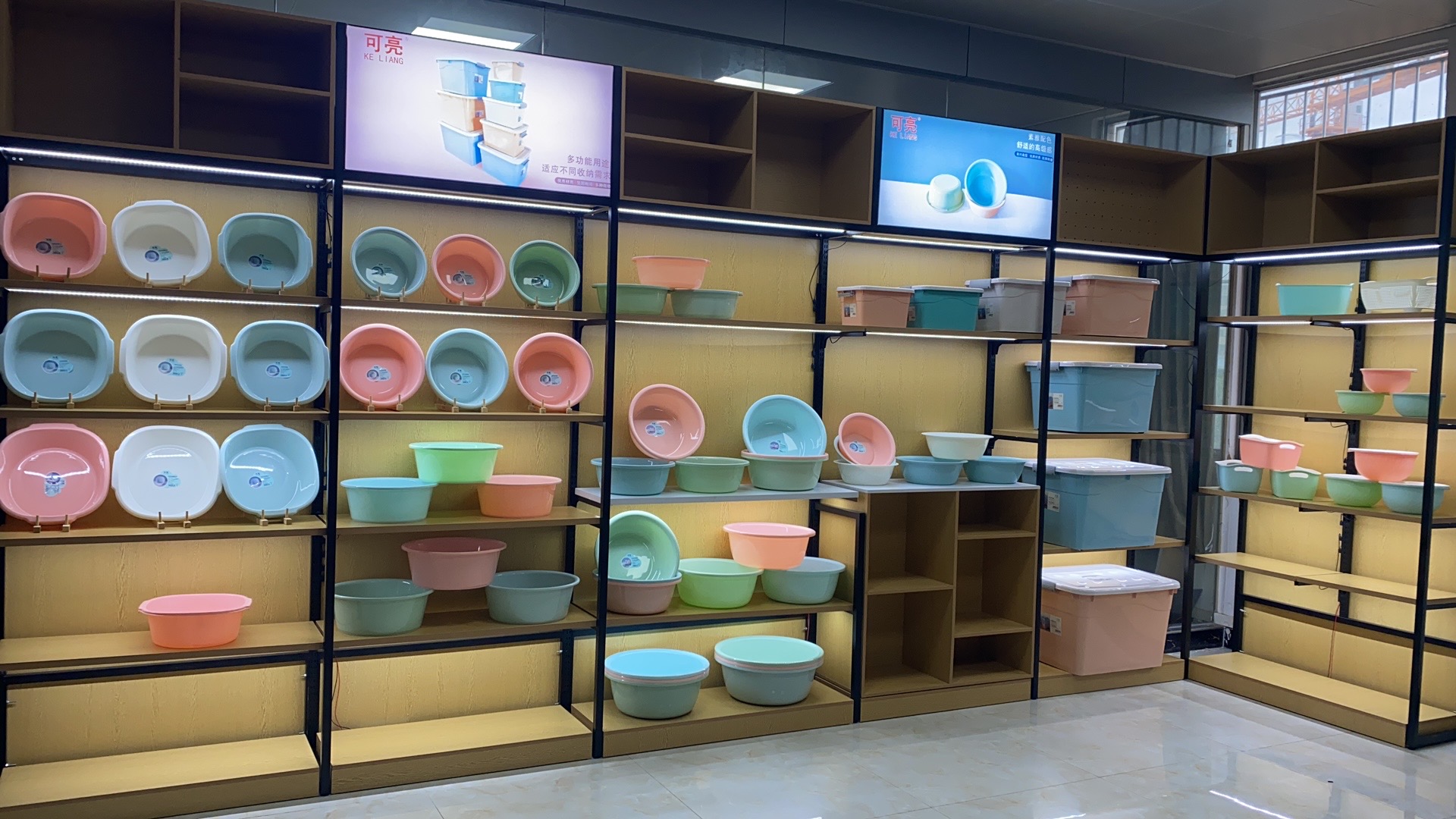  （樣品廳部分產(chǎn)品展示）