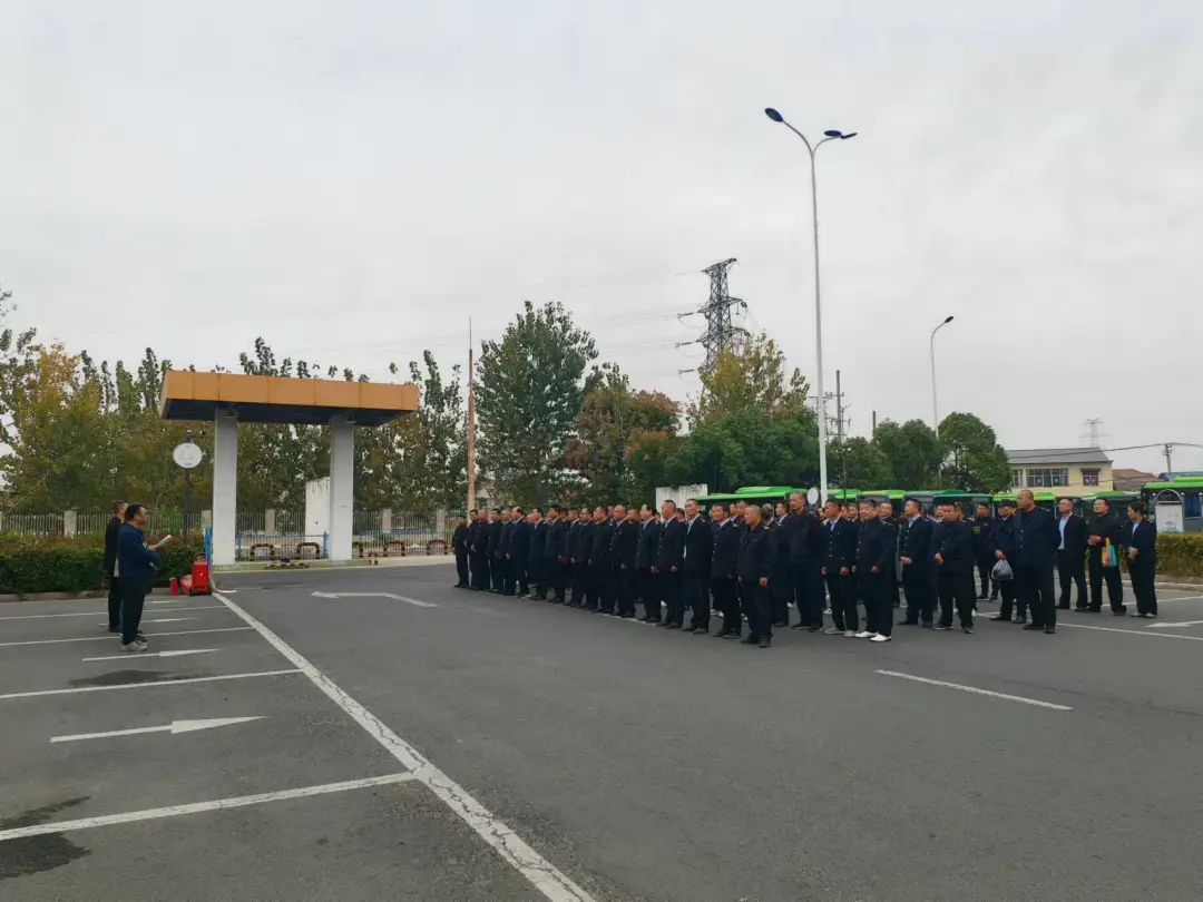 全民消防，生命至上——客運(yùn)公司組織消防安全專項(xiàng)應(yīng)急演練