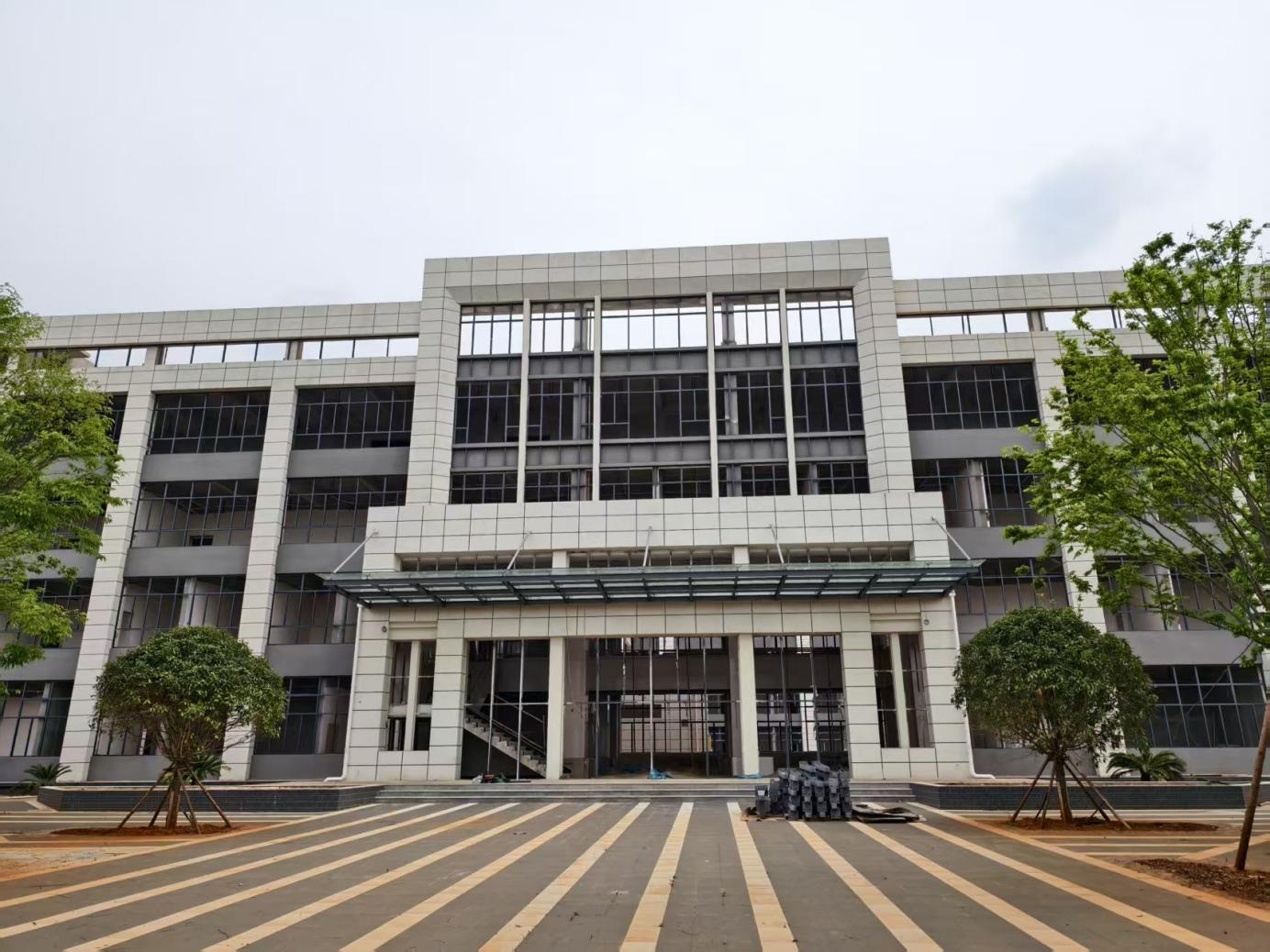 智繪山河·匠心織錦——貴州建工集團(tuán)五公司民生項(xiàng)目并駕齊驅(qū)，幸福生活加速啟航