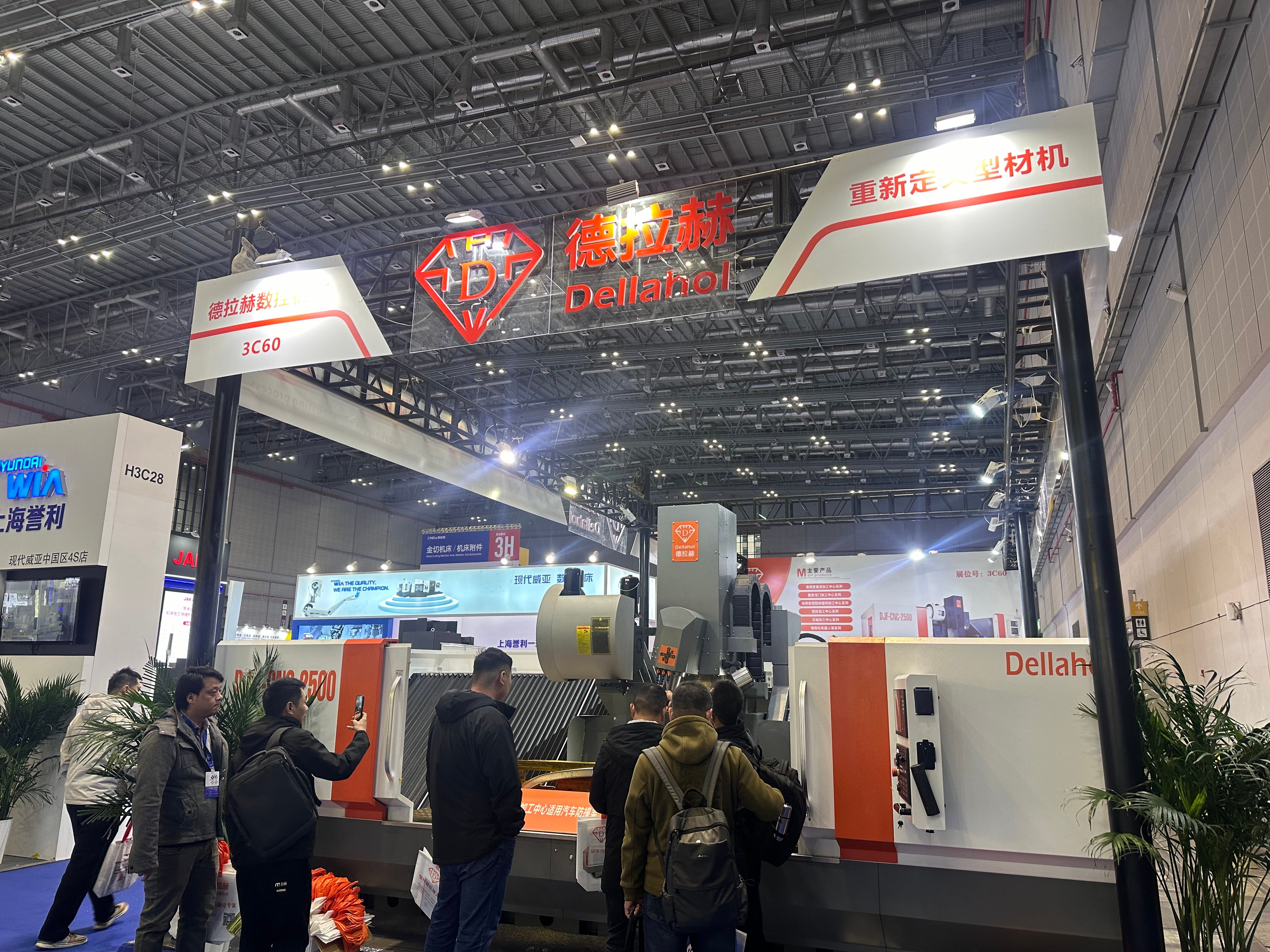 js345线路检测数控携重型立式加工中心设备参展2025上海国际机床展