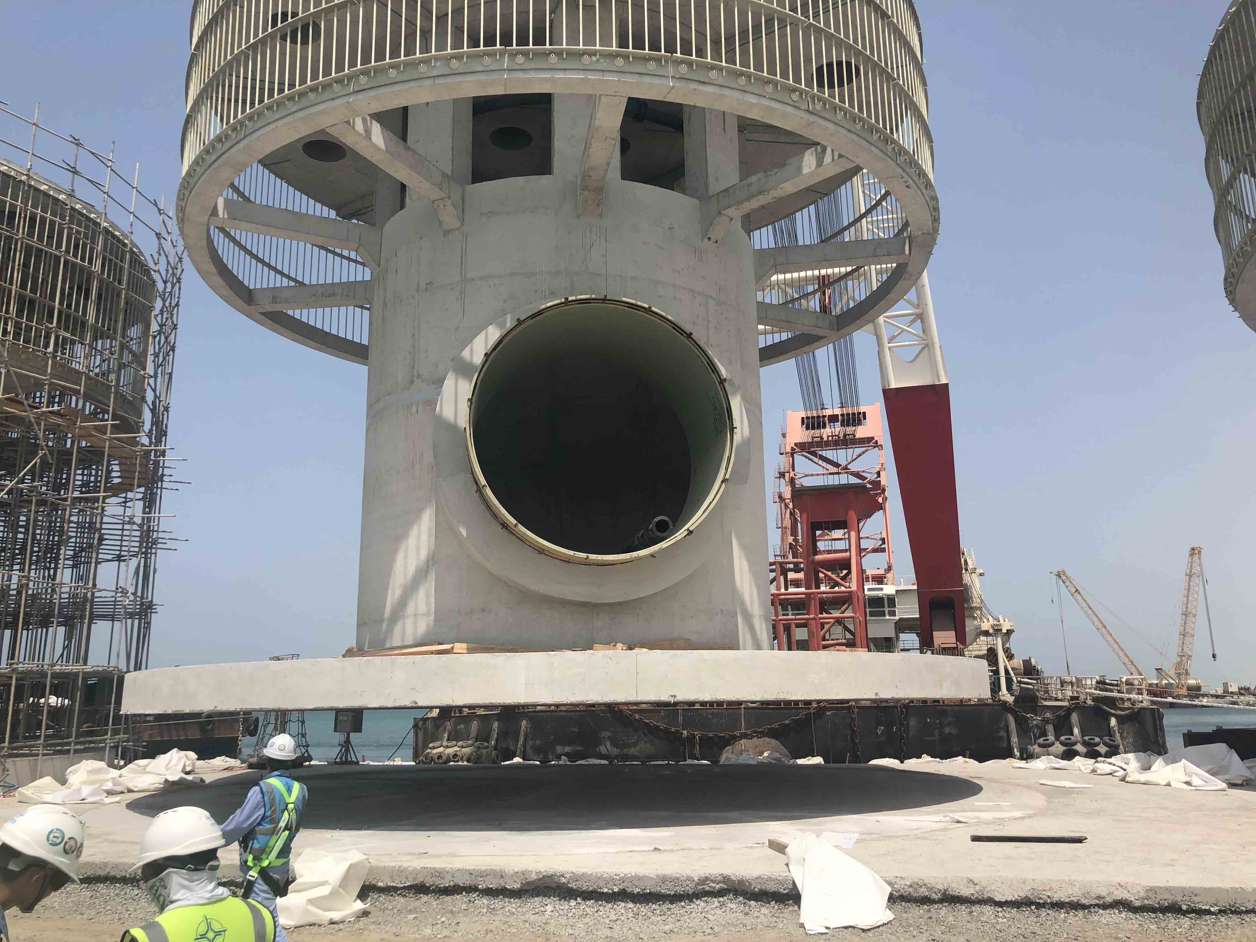 迪拜hassyan power plant 項目CMT1取水戽頭安裝
