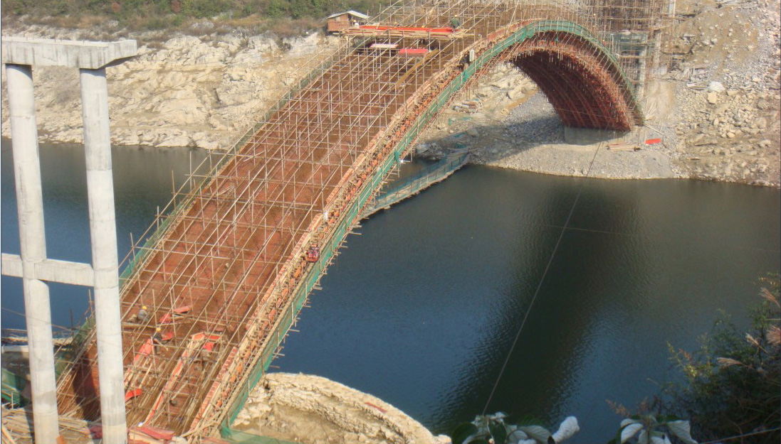 貴州省遵義市水泊渡大橋（跨徑110米）