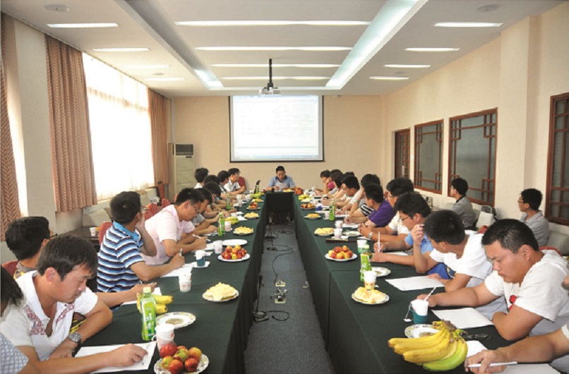 青年知识分子座谈会