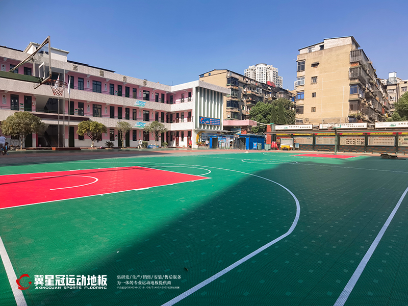 湖北鄂州市南塔小学篮球场