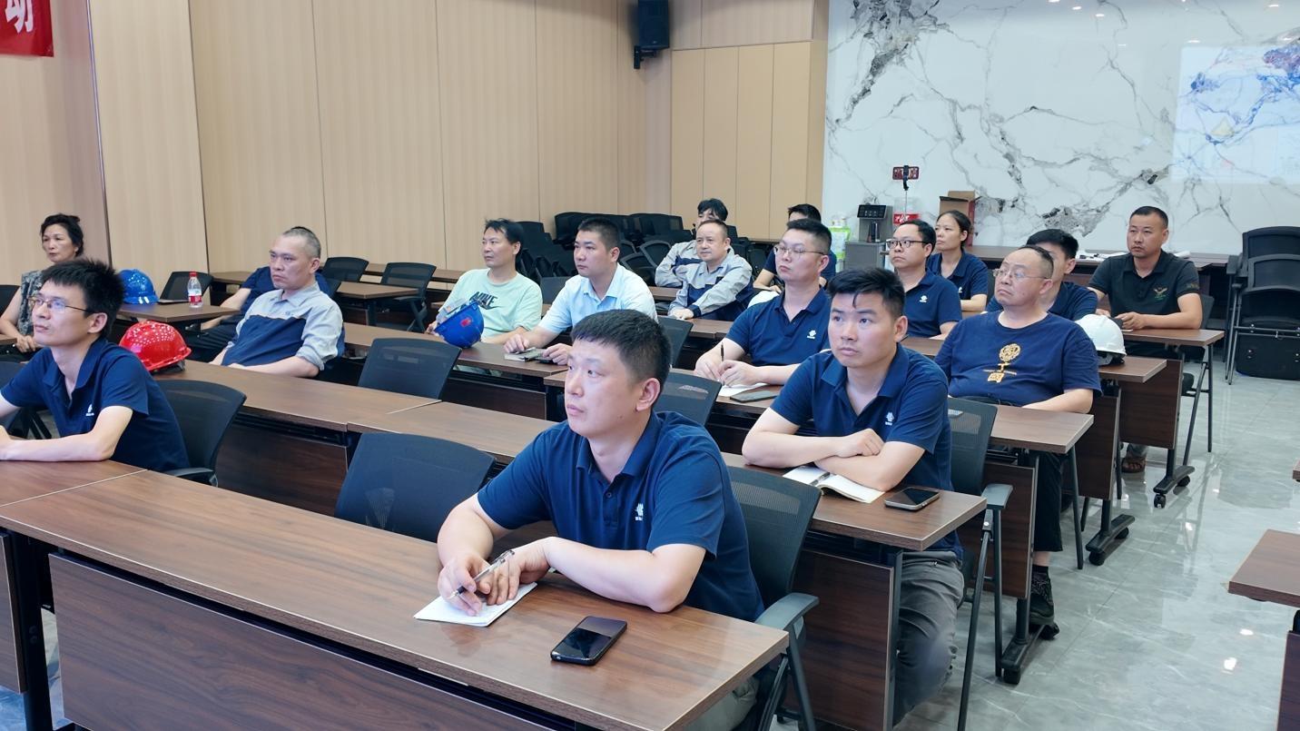 提升工程机械零部件涂装技能，共筑行业新高度——中钢装备涂装培训圆满举行